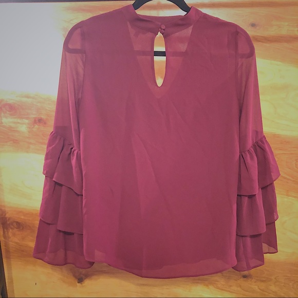 Naked Zebra- ruffle sleeve keyhole blouse - Picture 3 of 4